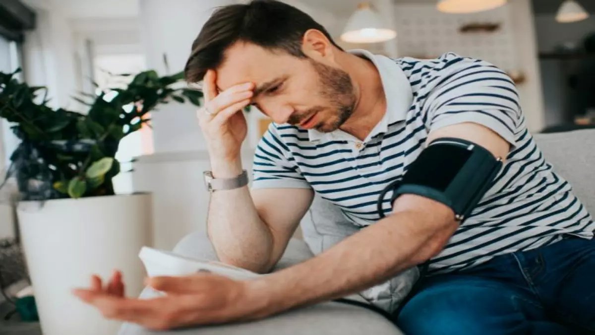 عاجل: دوري روشن يدمر نجوم الكرة السعودية... 4 لاعبين مصابين في كل فريق والسبب صادم!