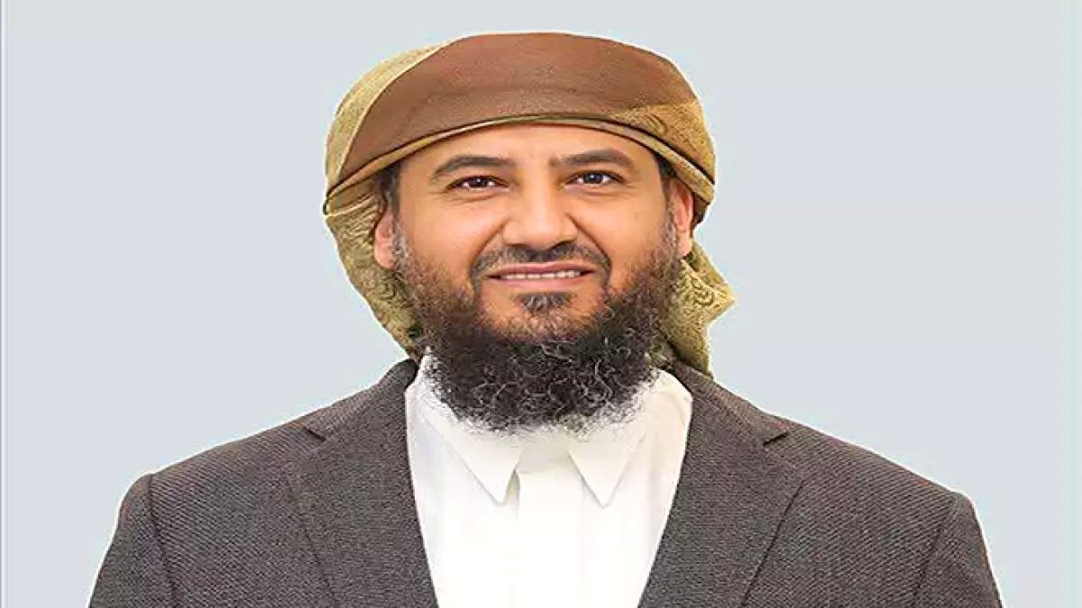 كاتب سعودي يفجر مفاجأة: تسوية اليمن مستحيلة دون الاعتراف بـ"القضية الجنوبية"... ماذا تخفي الرياض؟