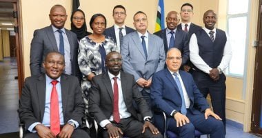 وزير الرى يصل كينيا فى زيارة رسمية لبحث التعاون في مجال الموارد المائية