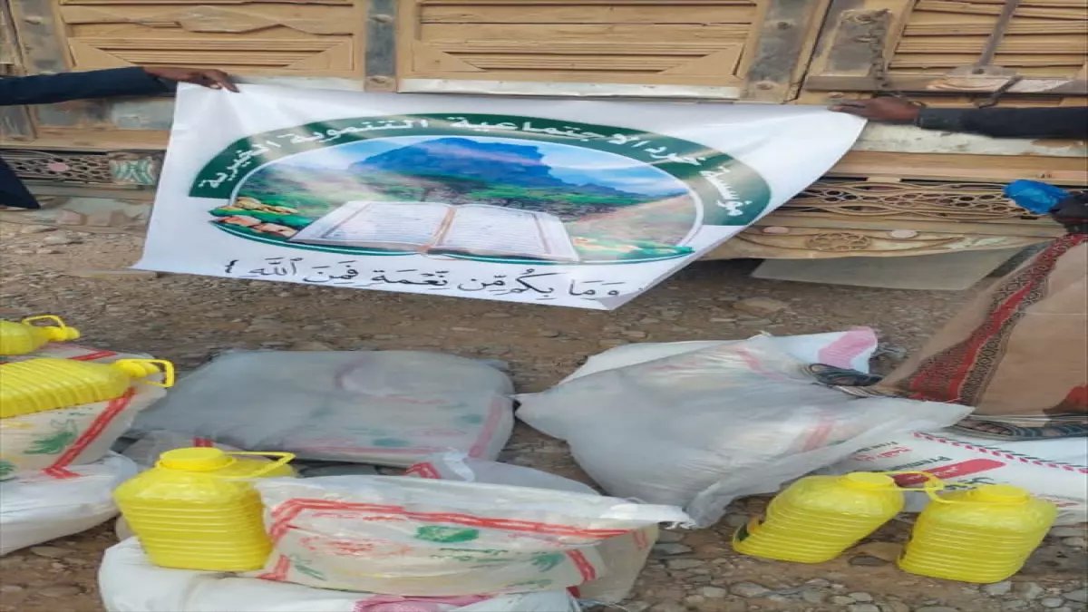 عاجل: 104 ألف يمني ينجون من المجاعة بكرتونة تمر... قصة المعجزة السعودية في الضالع!