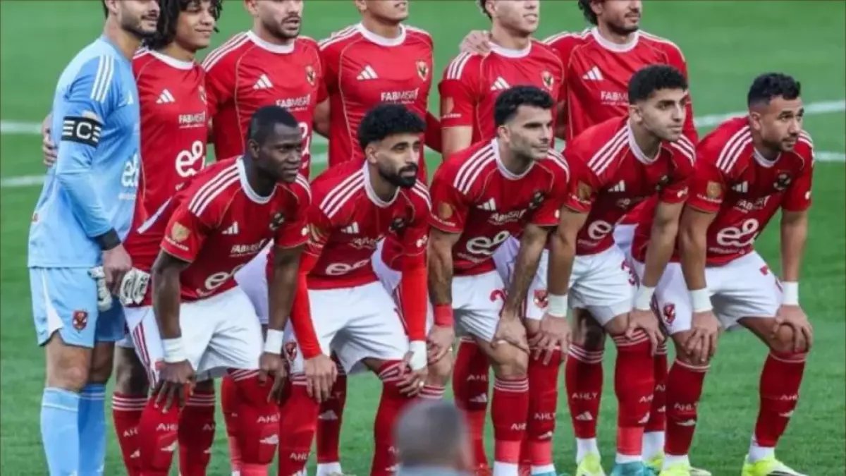 عقوبة تزلزل الدوري المصري الممتاز.. نجم الأهلي يتعرض لمصير مروع ولأول مرة! من يكون؟ (صورة)