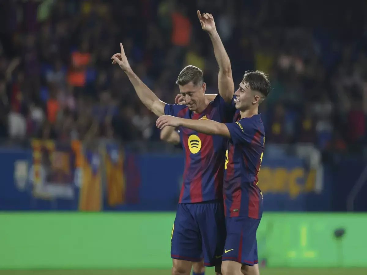  صحفي إسباني يفجر قنبلة مدوية - "الليغا فاسدة وبرشلونة يتعرض للسرقة في كل جولة"!