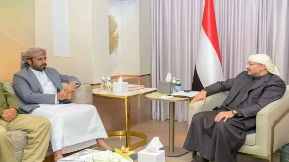 عاجل: حضرموت تفضح "الثقوب السوداء"... نصب تذكاري لضحايا السجون السرية والتعذيب الممنهج!