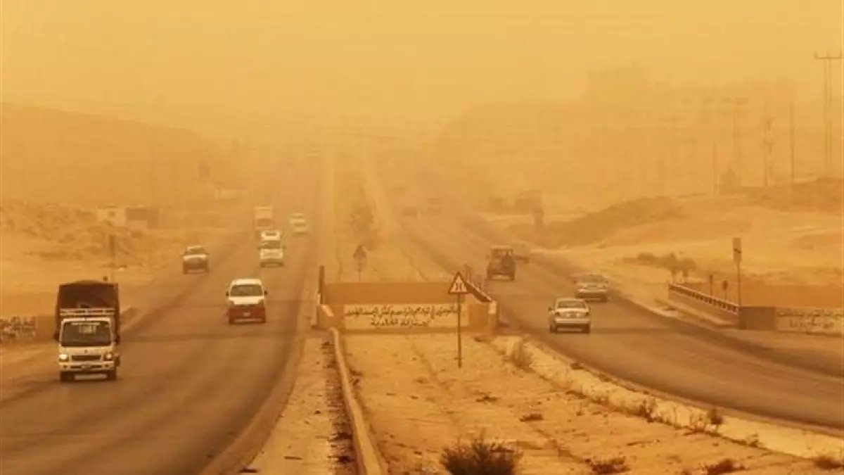 عاجل: الأرصاد تحذر من عاصفة رملية تضرب 7 محافظات غداً... الرؤية ستنخفض لأقل من كيلومتر!