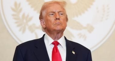 لديكم مشاكل كافية.. ترامب يهدد لندن بسبب اتفاق مع حاكم كاليفورنيا