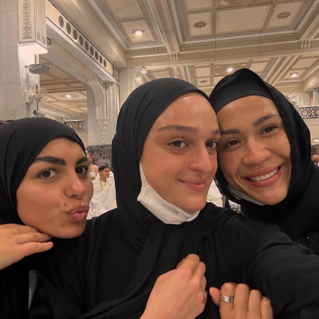 سوزا داخل المسجد الحرام سوزا داخل المسجد الحرام