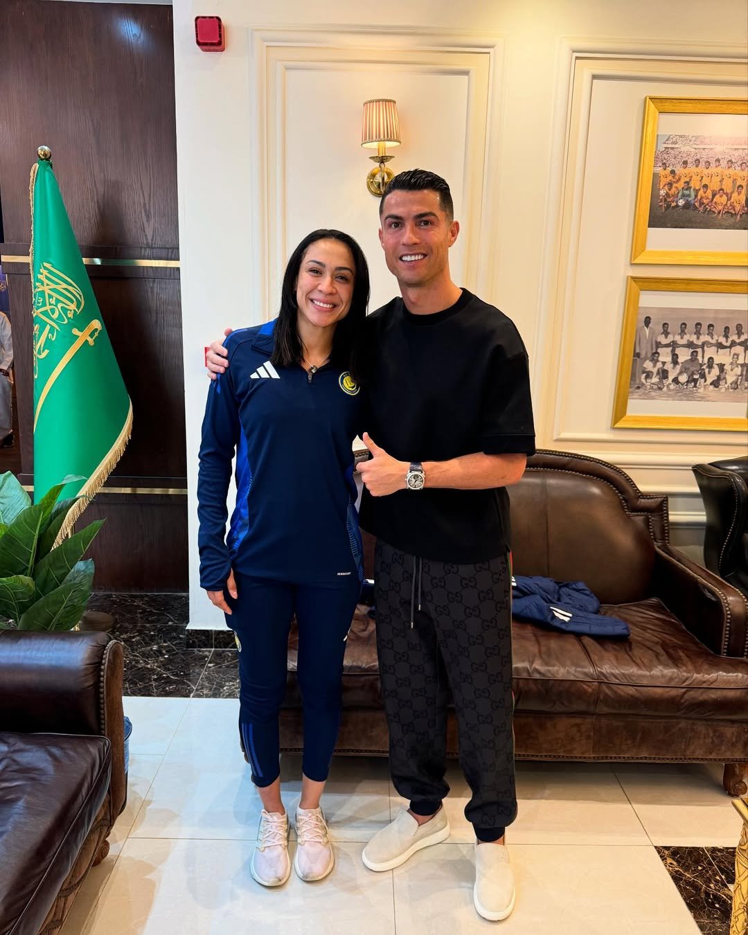 كاثلين سوزا مع كريستيانو رونالدو كاثلين سوزا مع كريستيانو رونالدو