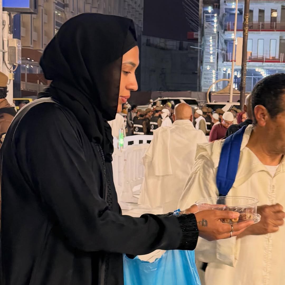 كاثلين سوزا في الحرم المكي كاثلين سوزا في الحرم المكي