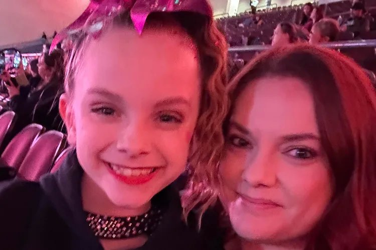 الأم وابنتها