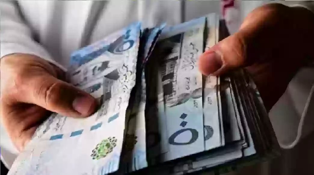 بشرى سااارة | حقيقة تبكير إيداع رواتب الموظفين شهر ديسمبر 2026 للقطاع الحكومي والخاص