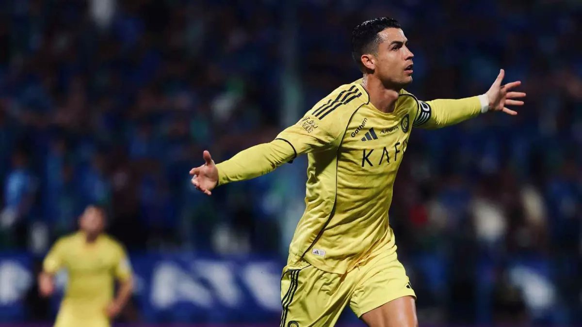 شاهد: لحظة السقوط المحرجة لرونالدو بعد تسجيله الهدف… لم يتوقع أحد رد فعل النادي السعودي!