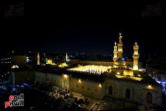 جانب من ساحة المسجد جانب من ساحة المسجد