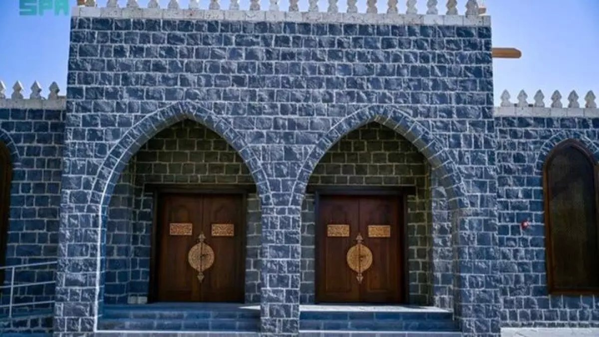 حصري: مشروع ولي العهد يحيي المسجد التاريخي الذي صلى فيه النبي محمد ﷺ - تطوير مذهل بـ 333 مصلياً!