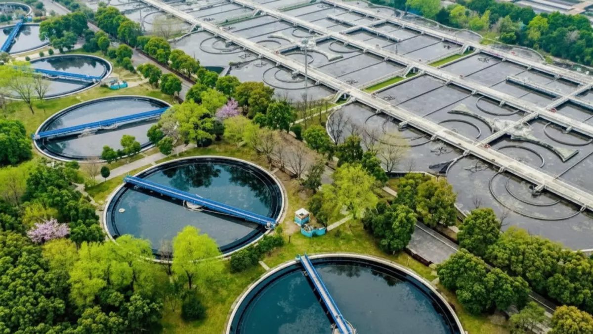 عاجل: قرار سعودي صادم يُلزم جميع المواطنين بدفع رسوم جديدة... هل تعرف كم ستدفع؟