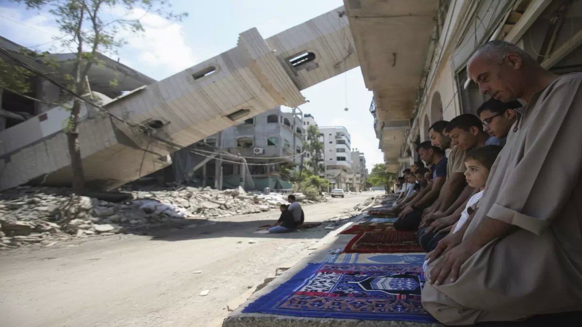 عاجل: رصاصة غادرة تقتل محامي في قنا أثناء توجهه لصلاة التراويح... والسبب صادم!