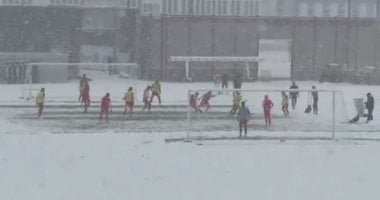 بايرن ميونخ يستعد لمواجهة آينتراخت وسط عاصفة ثلجية قاسية.. فيديو