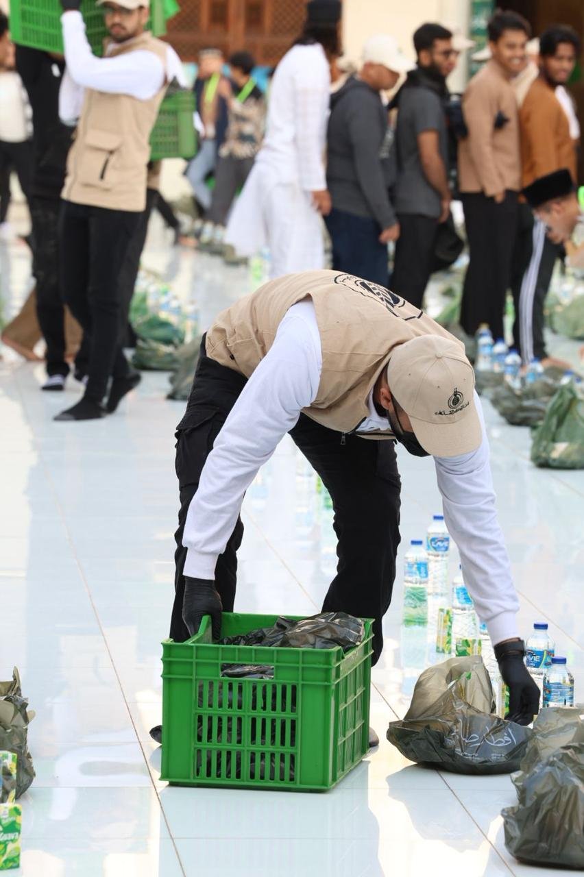 د تجهيزات إفطار « بيت الزكاة والصدقات» الجماعي