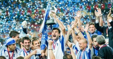 قصة بطل.. اليونان تتربع علي عرش أوروبا 2004 في ملحمة لشبونة