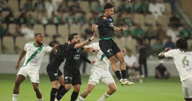 الأهلي ضد النجمة.. رفاق دونجا يتقدمون بهدف في الشوط الأول.. فيديو