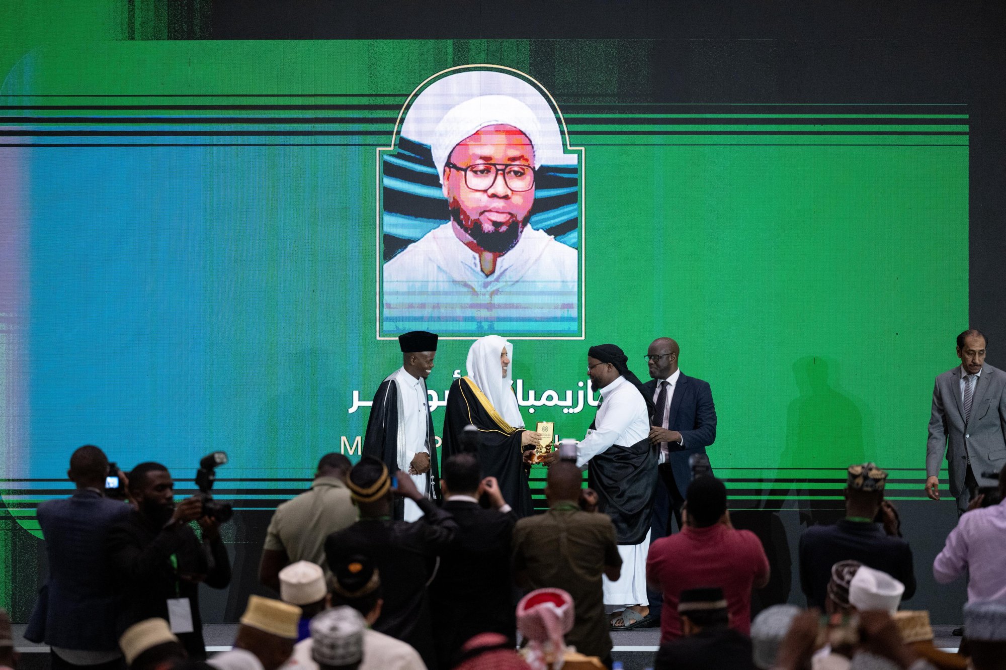 تخريج سبعين ألفًا بين حافظ وحافظة للقرآن الكريم في راوندا (6)