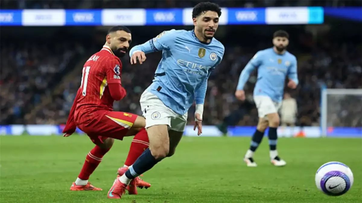 شاهد: محمد صلاح يكشف أعظم لاعب في تاريخ مصر ومرموش يفاجئ الجميع بإجابة صادمة!