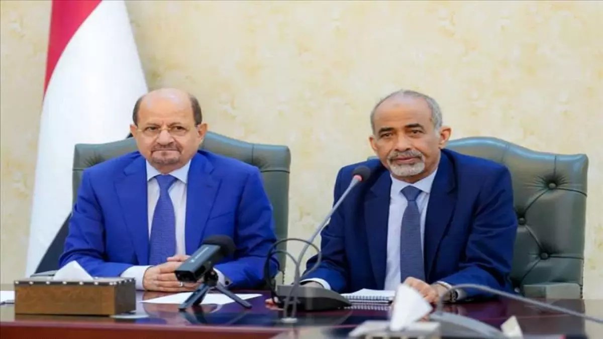 عاجل: صحفي يكشف الخطة السرية لإنقاذ اليمن... هل تنجح حكومة الزنداني في المعجزة المنتظرة؟