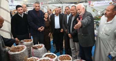تخفيضات 30%.. جولة تفقدية لمحافظ جنوب سيناء داخل معرض أهلاً رمضان بالطور