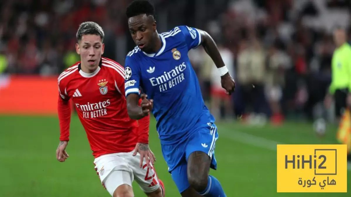 صادم: أسطورة برشلونة يفجر مفاجأة عن فينيسيوس... "السبب الحقيقي وراء كراهيته!"