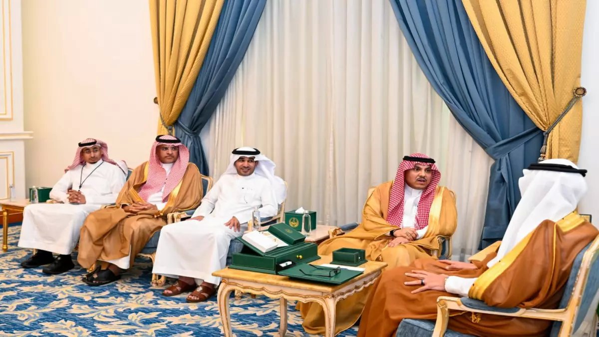 عاجل: محافظ الطائف يكشف عن مبادرة "درء" السرية لحماية ضيوف الرحمن - 86 فعالية و53 ألف ساعة تطوعية!