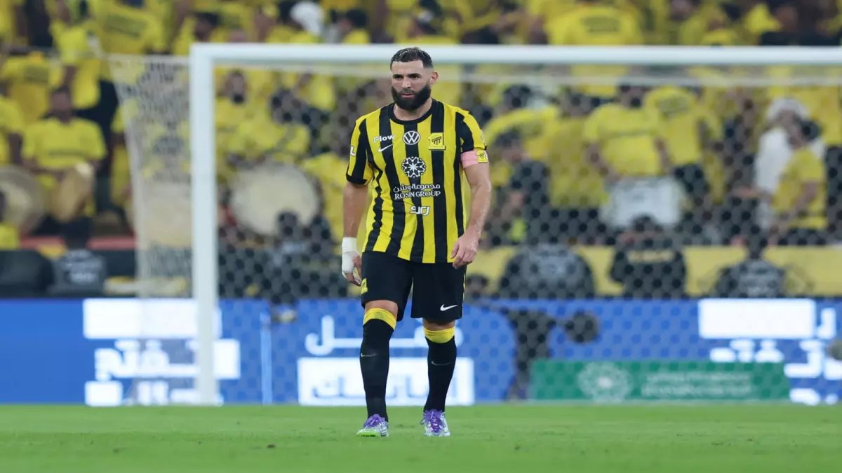 عاجل: خطة بنزيما السرية لتدمير اتحاد جدة... الخبير يكشف المفاجأة الصادمة!