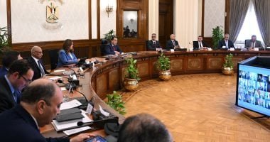 رئيس الوزراء يوجه بتوزيع نشرات دورية عن كل محافظة بمستوى الخدمات الحكومية
