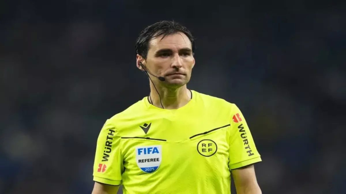 عاجل: بنزيما يواجه فريقه السابق الاتحاد لأول مرة... كلاسيكو ناري في الرياض والصدارة تنتظر الهلال!