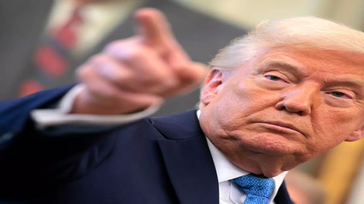 عاجل: ترامب يهدد الاقتصاد العالمي بقرار جديد… هل يفرض رسوم 15% على جميع الدول خلال ساعات؟