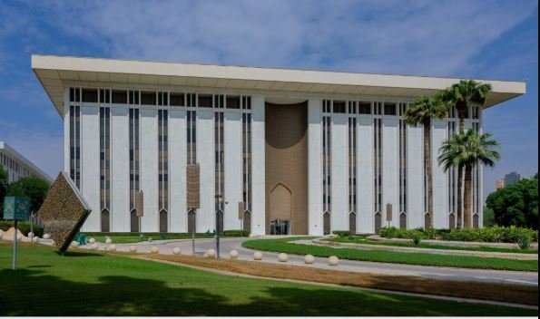 حصري وعاجل من البنك المركزي السعودي .. اعفاء العملاء الافراد من مبالغ مالية جديدة