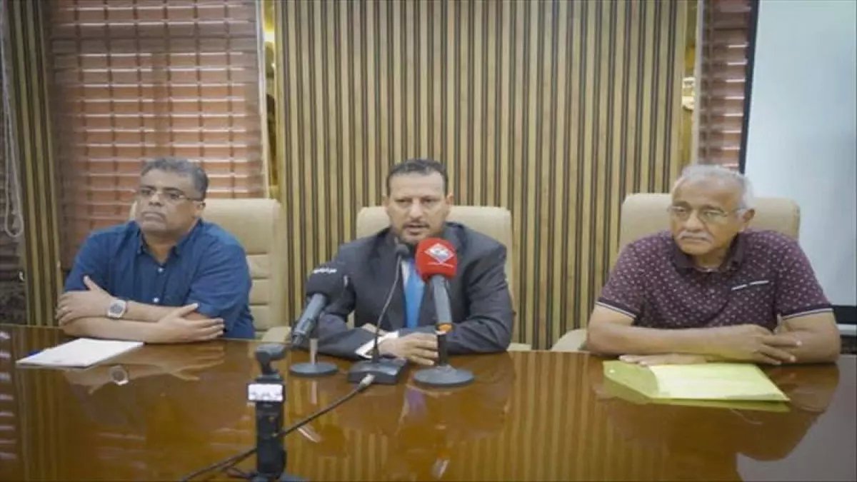 عاجل: صحافي يكشف "الورم الخبيث" الذي يدمر عدن والضالع... مطالبات بتحرك فوري لإنقاذ المواطنين!