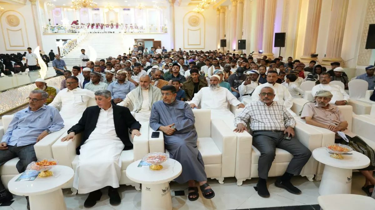 عدن تشهد احتفالاً مهيباً: تكريم 97 حافظاً للقرآن في ذكرى الثلاثين لجمعية تعليم القرآن!