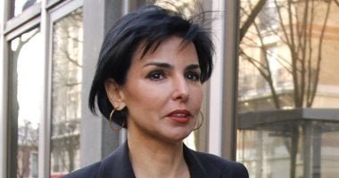 معركة باريس تشتعل.. حظوظ قوية لوزيرة الثقافة ومخاوف من تداعيات قضية كارلوس غصن