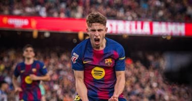 برشلونة يكتسح ليفانتى بثلاثية ويستعيد صدارة الدورى الأسبانى.. فيديو