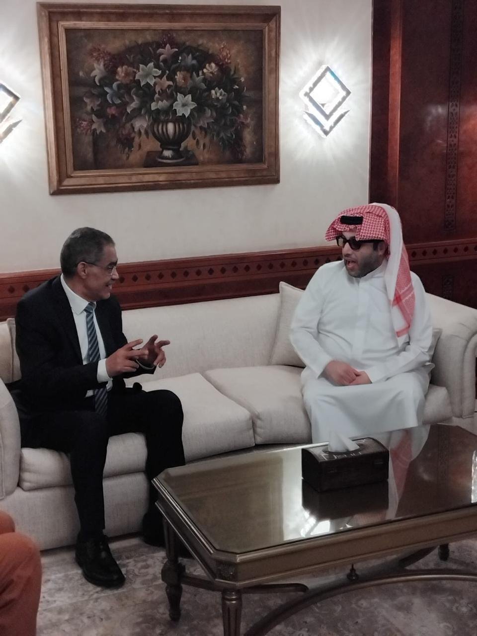 ضياء رشوان يستقبل تركي آل الشيخ في بداية زيارة رسمية لمصر (1)