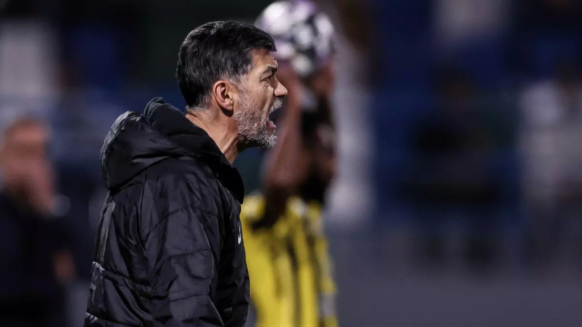 عاجل: الاتحاد يقيل كونسيساو بعد كارثة الـ18 نقطة المفقودة... والمدرب الجديد صدمة!