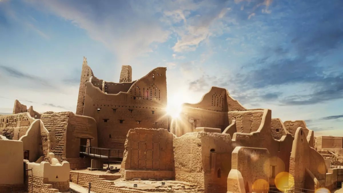 حصري: السر وراء نجاح الدولة السعودية 300 عام... خبراء يكشفون السمات الخفية للإمام محمد بن سعود!