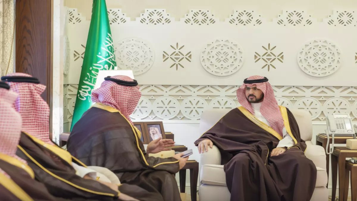 حصري: نائب أمير الشرقية يكشف خطة STC السرية لتحويل المنطقة لعاصمة رقمية... مشاريع بمليارات الريالات!