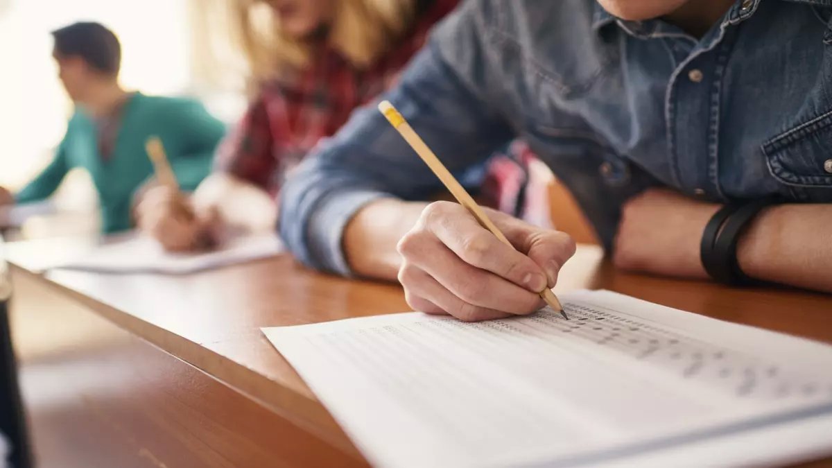 عاجل: وزارة التعليم تكشف تفاصيل صادمة عن امتحانات الثانوية 2026… ملايين النسخ و4 نماذج سرية!