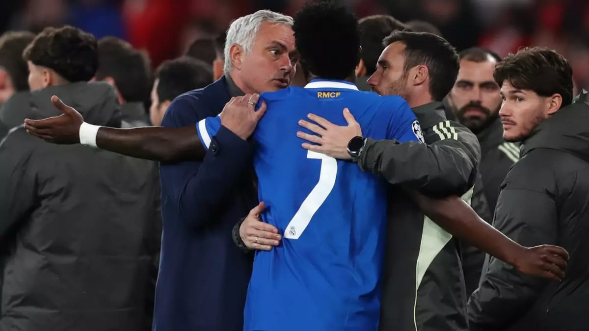 عاجل: مورينيو يرفض الكلام نهائياً قبل مواجهة ريال مدريد... قرار صادم يثير الجدل!