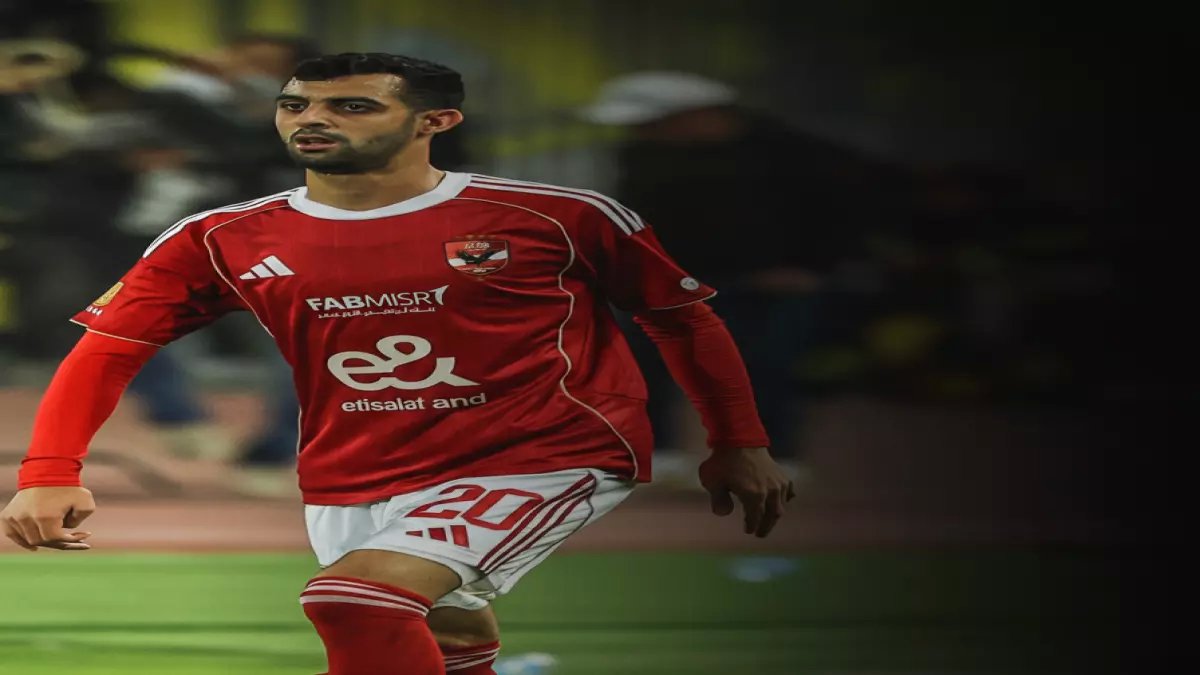 عاجل: التشكيل المفاجئ للأهلي ضد سموحة… بلعمري يخطف الأضواء من النجوم!