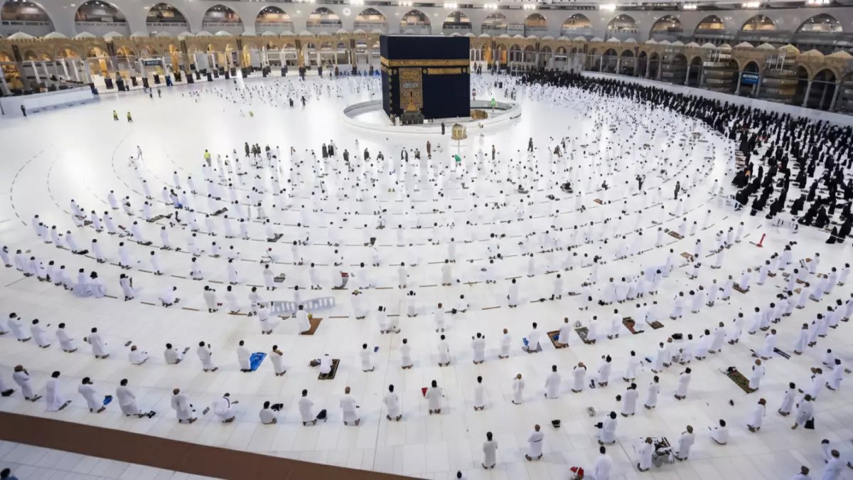 رسمي: الرياض تعلن موعد أول تراويح رمضان 1447هـ - الصلاة تبدأ الليلة 7:23 مساءً!