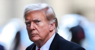 أوروبا تحذر من انهيار الاتفاقات التجارية بعد فرض ترامب تعرفة بنسبة 15%