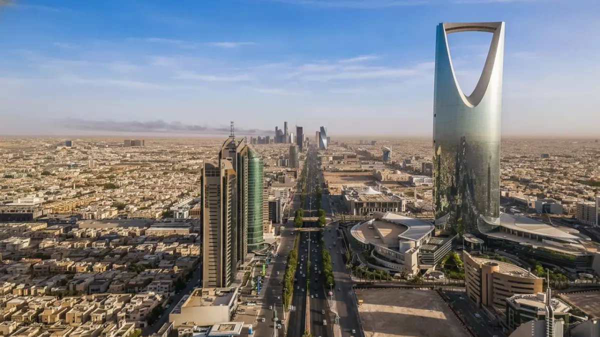 عاجل: السعودية تحقق طفرة تاريخية - الإيرادات غير النفطية تصل 505 مليار ريال لأول مرة!