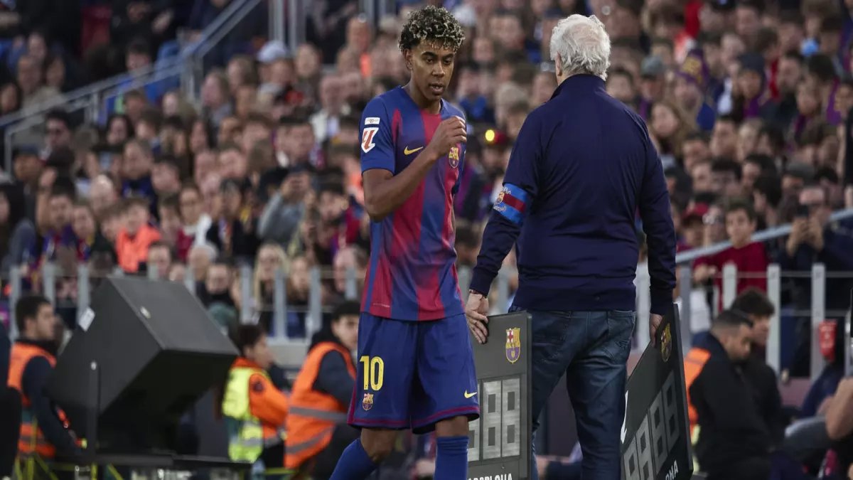 إنذار مدوي للمنتخب الإسباني: حارس برشلونة يسحق المنافسة بأرقام مذهلة... هل حسم مركز الحارس الأول في المونديال؟