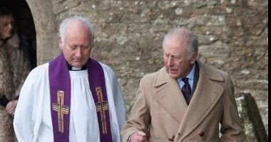 الملك تشارلز يواصل معركته ضد السرطان وسط تصاعد أزمة اعتقال شقيقه أندرو